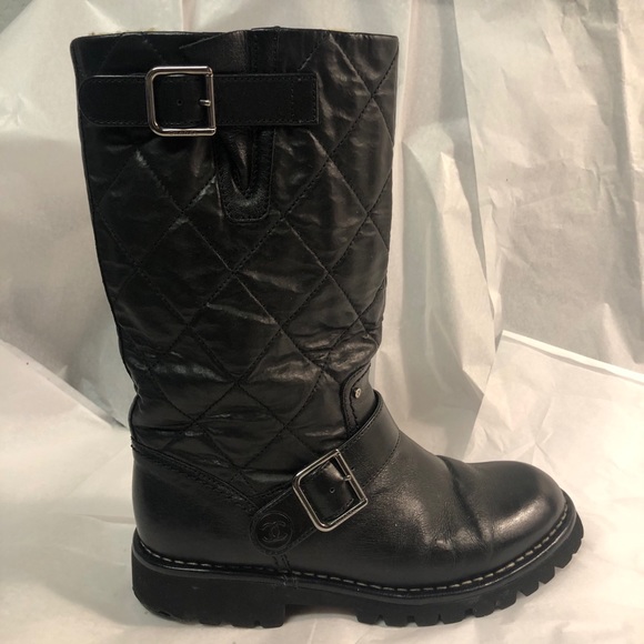 CHANEL Black Quilted Leather Shearling Biker Boots - Picture 3 of 13